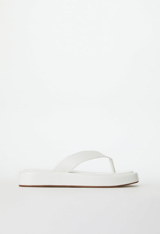 Lakey Flat Sandal White