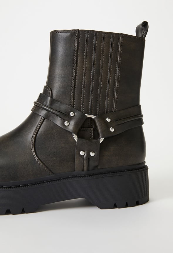 Beckett Chelsea Ankle Boot Distressed Black