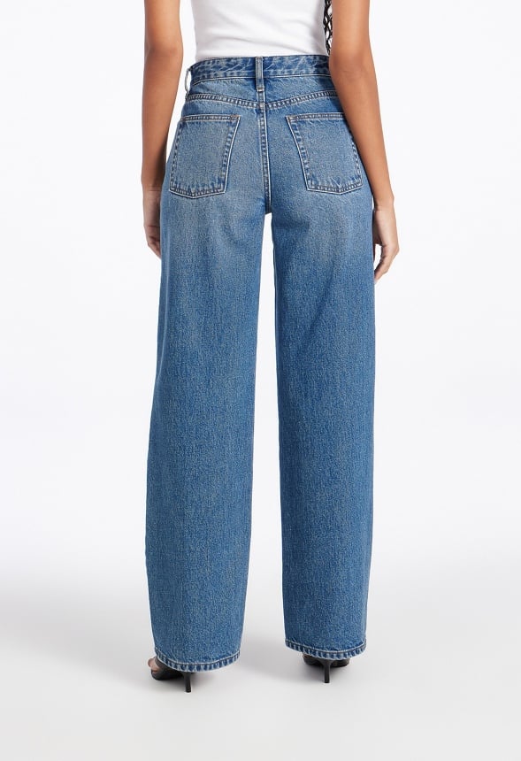 Billie Mid Rise Straight Leg Jeans Frequency