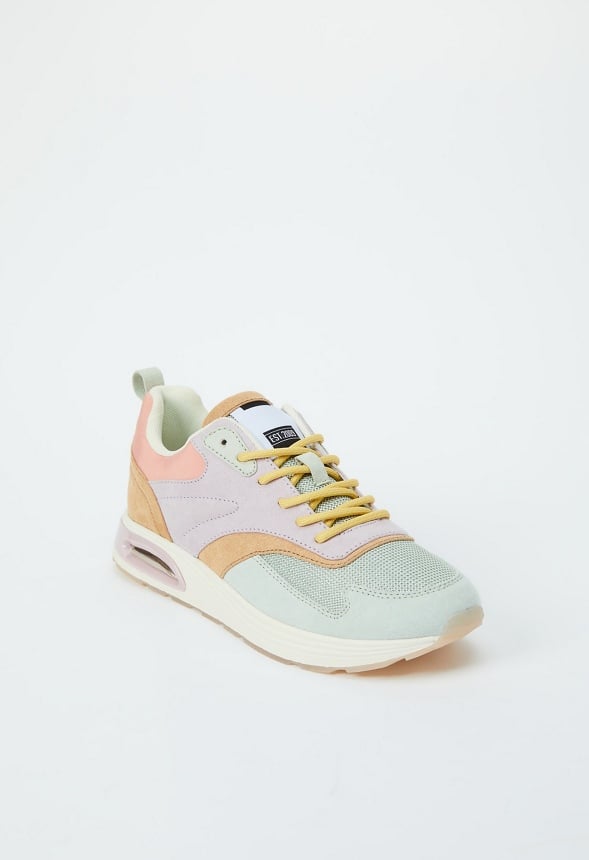 Millie Athletic Trainers Multi