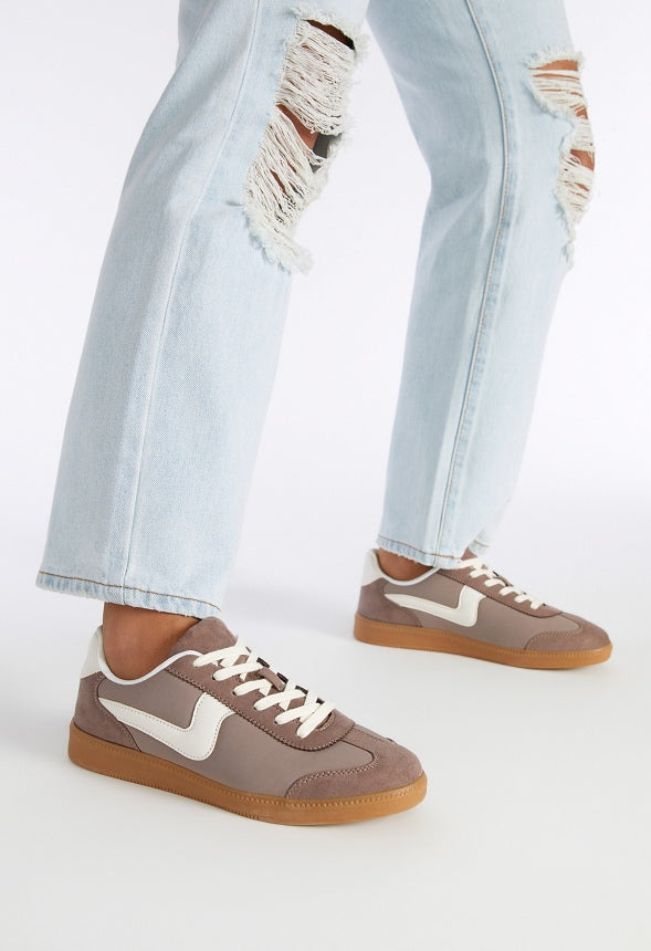 Demi Court Trainers Iron Multi