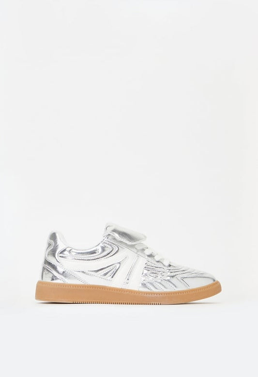 Wren Court Sneaker Silver/ White