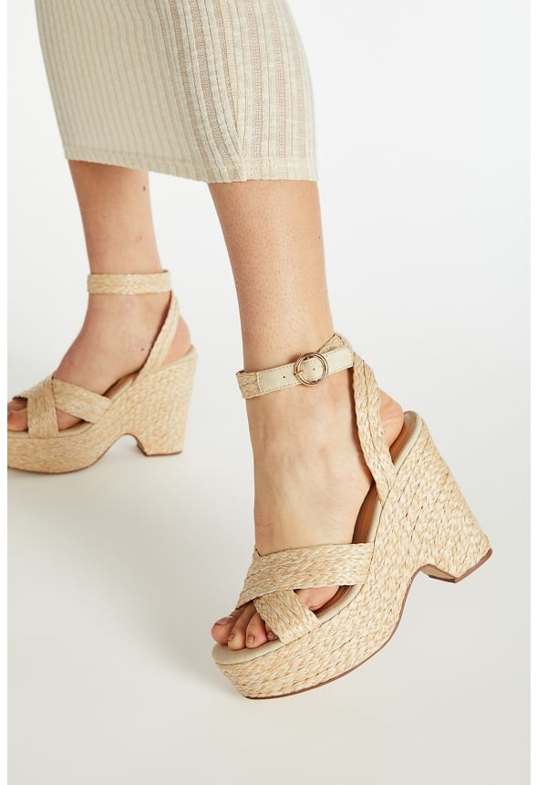 Mia Notched Wedge Sandal Natural Raffia