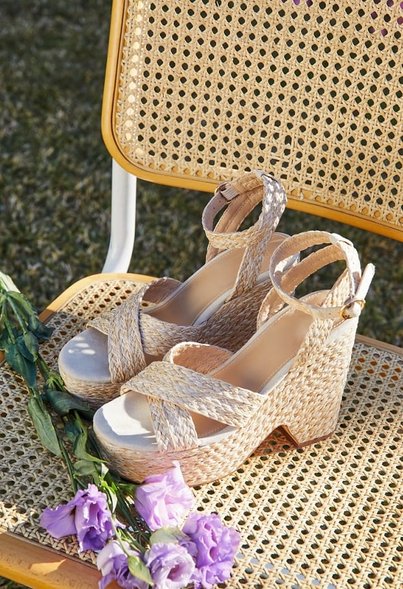 Mia Notched Wedge Sandal Natural Raffia